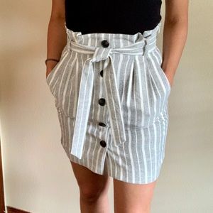 NWOT H&M Woven Paper Bag Waist Skirt With Pockets
